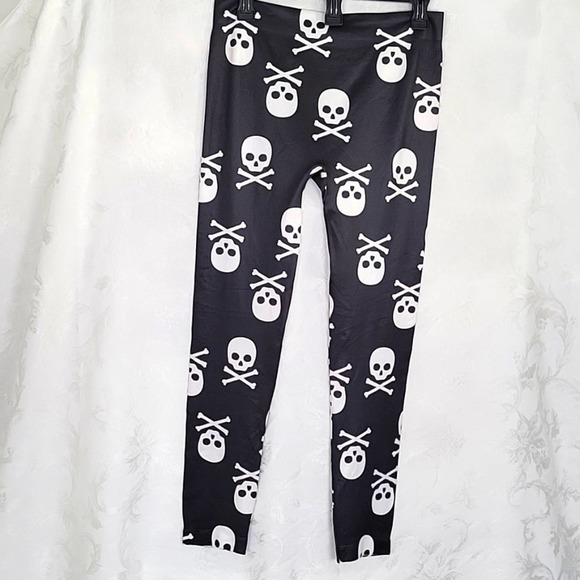 No Boundaries Leggings Size L/G (11/13) Poison Skulls Black White - Picture 4 of 5